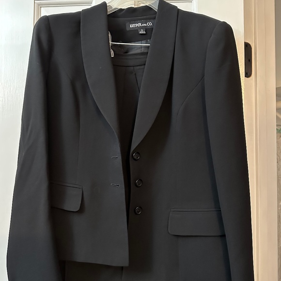 Ladies kasper pant suit - Picture 1 of 4